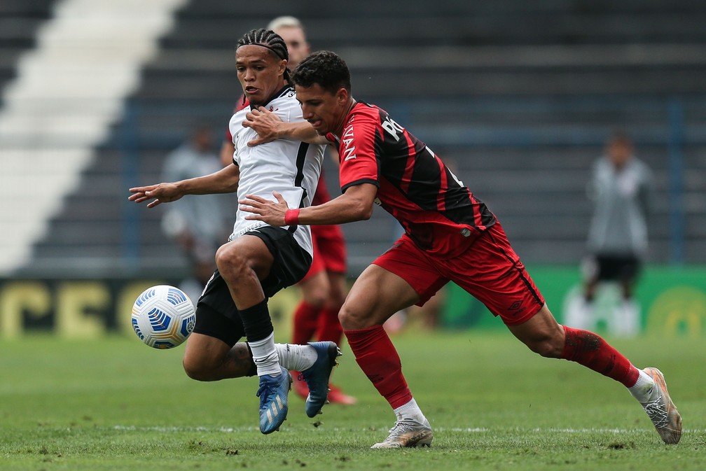 Corinthians empata com o Athletico-PR, e vaga no mata-mata do Brasileiro Sub-20 fica distante