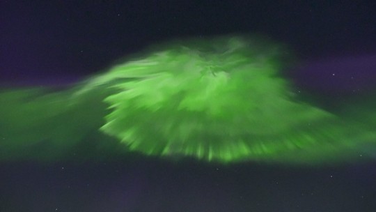 Vídeo: aurora boreal é formada após tempestade magnética na Finlândia
