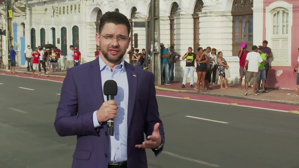 retomada do atendimento na agencia do trabalho no recife tem aglomeracao em fila pernambuco g1