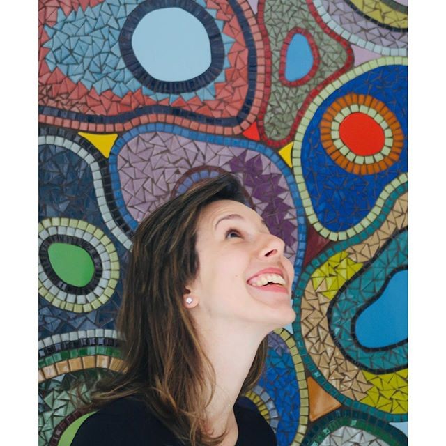 A arte do Mosaico entrou por acaso na vida de Caroline Gonçalves e nunca mais saiu  (Foto: @musemosaicos / Instagram / Reprodução)
