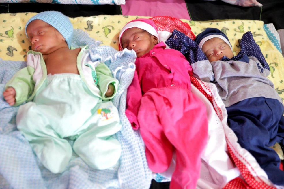 Mãe não esperava trigêmeos e teve uma surpresa no momento do parto no AM — Foto: Divulgação