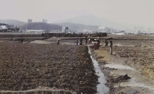 O distrito de Gangnam, em Seul, nos anos 80 (Foto: AP/Yonhap/Lee Sung-kyu)