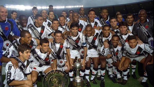 Vasco propõe pagar R$ 5 mil mensais aos atletas durante quarentena ...