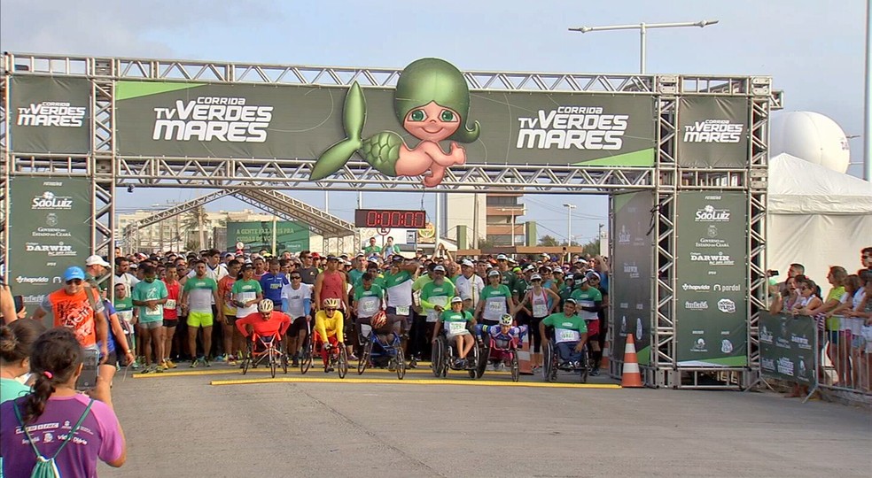 Largada da Corrida TV Verdes Mares, em Fortaleza, neste domingo (8) (Foto: Reprodução/TV Verdes Mares)