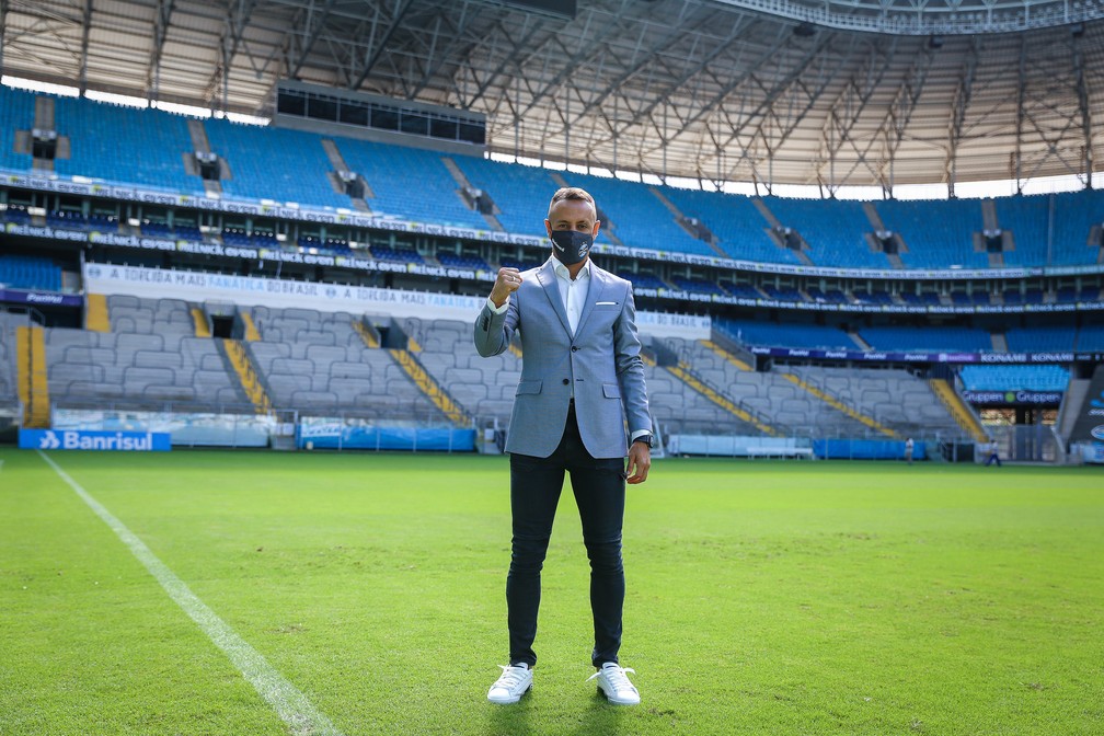 Pedido de Renato, desistência do Flamengo, veja os bastidores da contratação de Rafinha