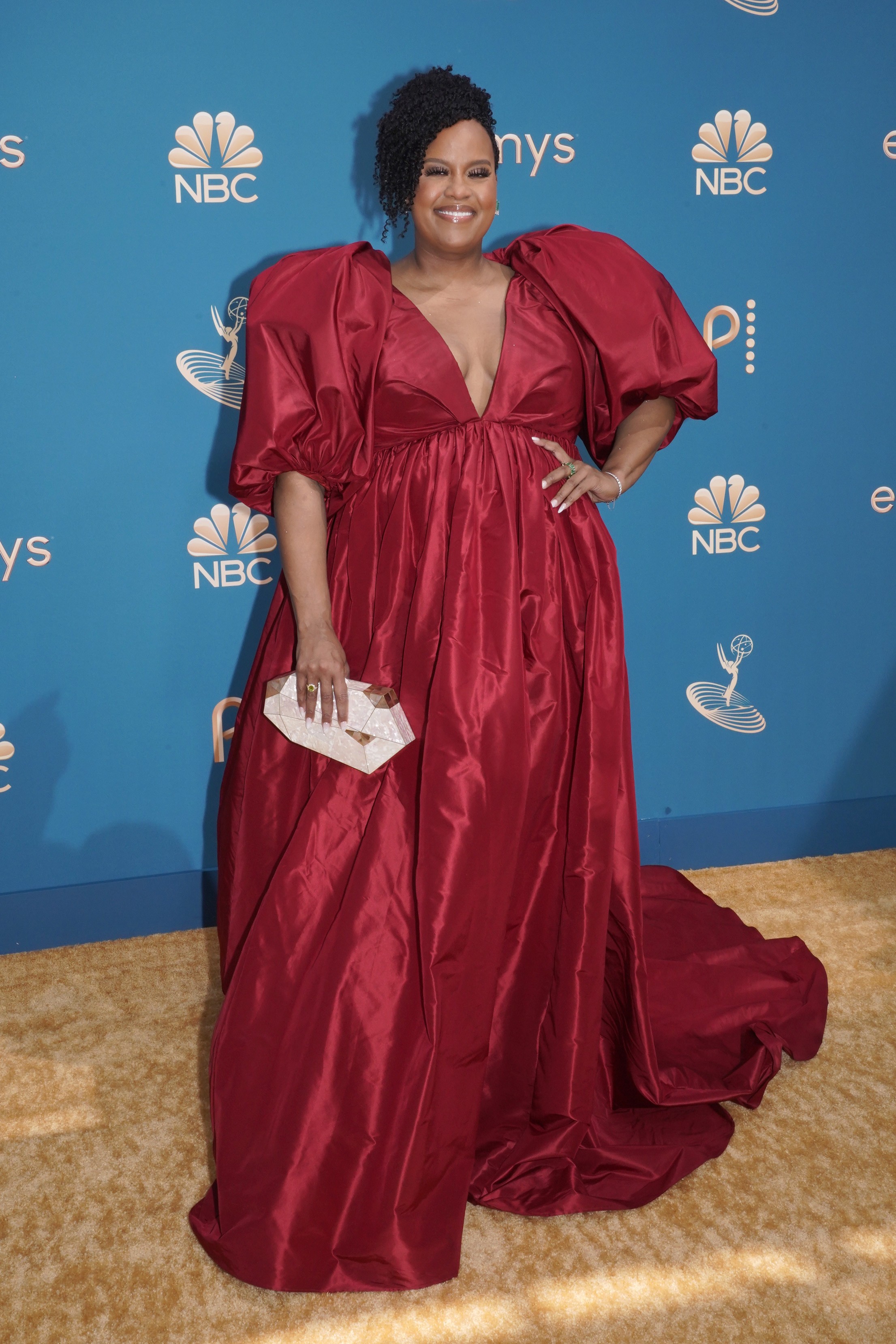 LOS ANGELES, CALIFORNIA - SEPTEMBER 12: 74th ANNUAL PRIMETIME EMMY AWARDS -- Pictured: Natasha Rothwell arrives to the 74th Annual Primetime Emmy Awards held at the Microsoft Theater on September 12, 2022. -- (Photo by Evans Vestal Ward/NBC via Getty Imag (Foto: NBC via Getty Images)