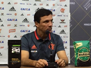 Zé mostra alívio com estreia de Réver e dupla com Vaz: Deu tudo certo