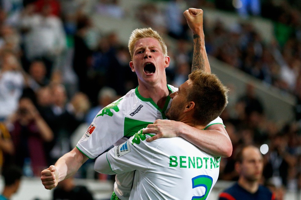 Pelo Wolfsburg, De Bruyne foi eleito o craque da Bundesliga 2015 (Foto: AFP)