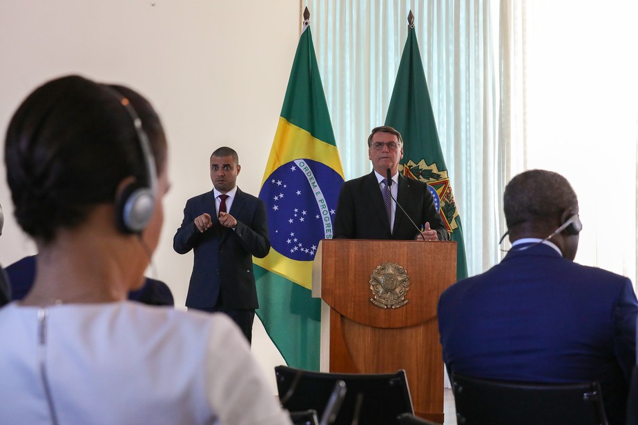 TSE condena Bolsonaro por propaganda antecipada em reunião com embaixadores