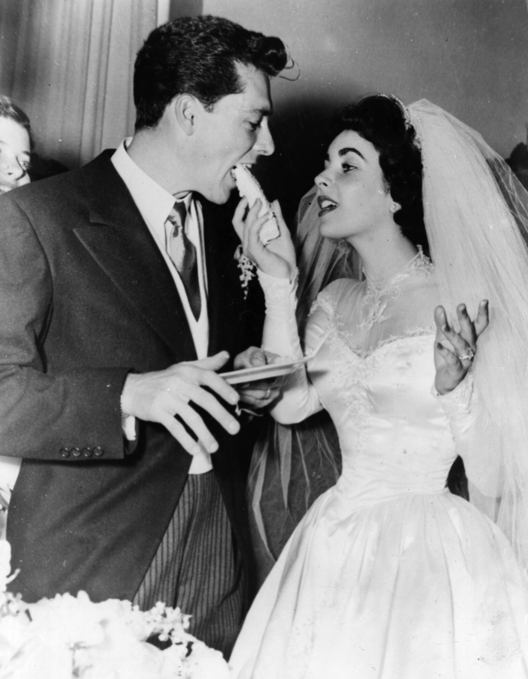 Elizabeth Taylor e seu primeiro marido,  Nick Hilton (Foto: Getty Images)