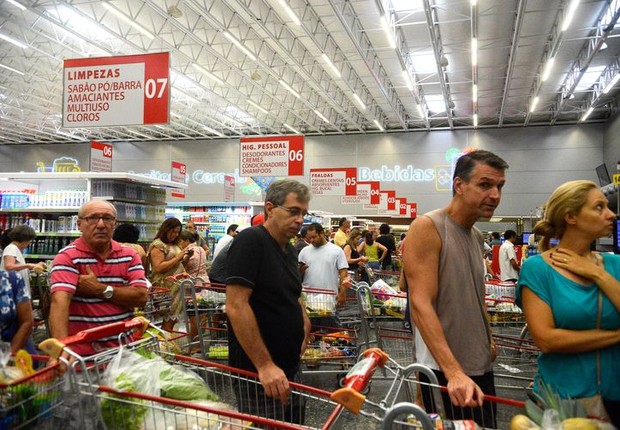 Alimentos, que registraram queda de preços de 0,41% na prévia de setembro, tiveram inflação de 0,44% em outubro   (Foto: Arquivo/Tânia Rêgo/Agência Brasil)