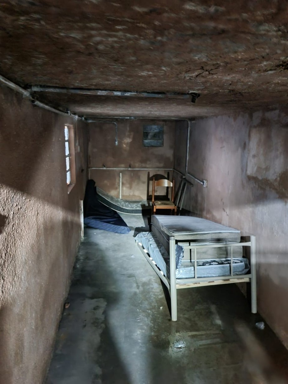 Foto de alojamento onde foram resgatados 207 trabalhadores em situação análoga à escravidão em Bento Gonçalves (RS)