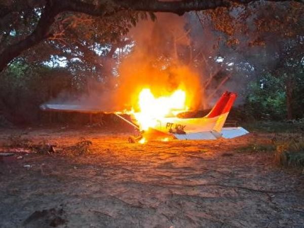 Operação destrói avião e instalações de garimpo ilegal na Terra Indígena Yanomami