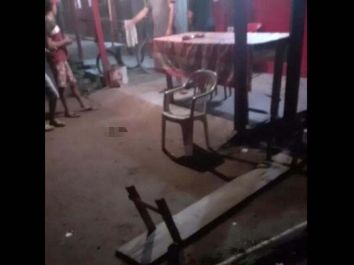 Bares têm licenças suspensas após confusão que resultou em homem com