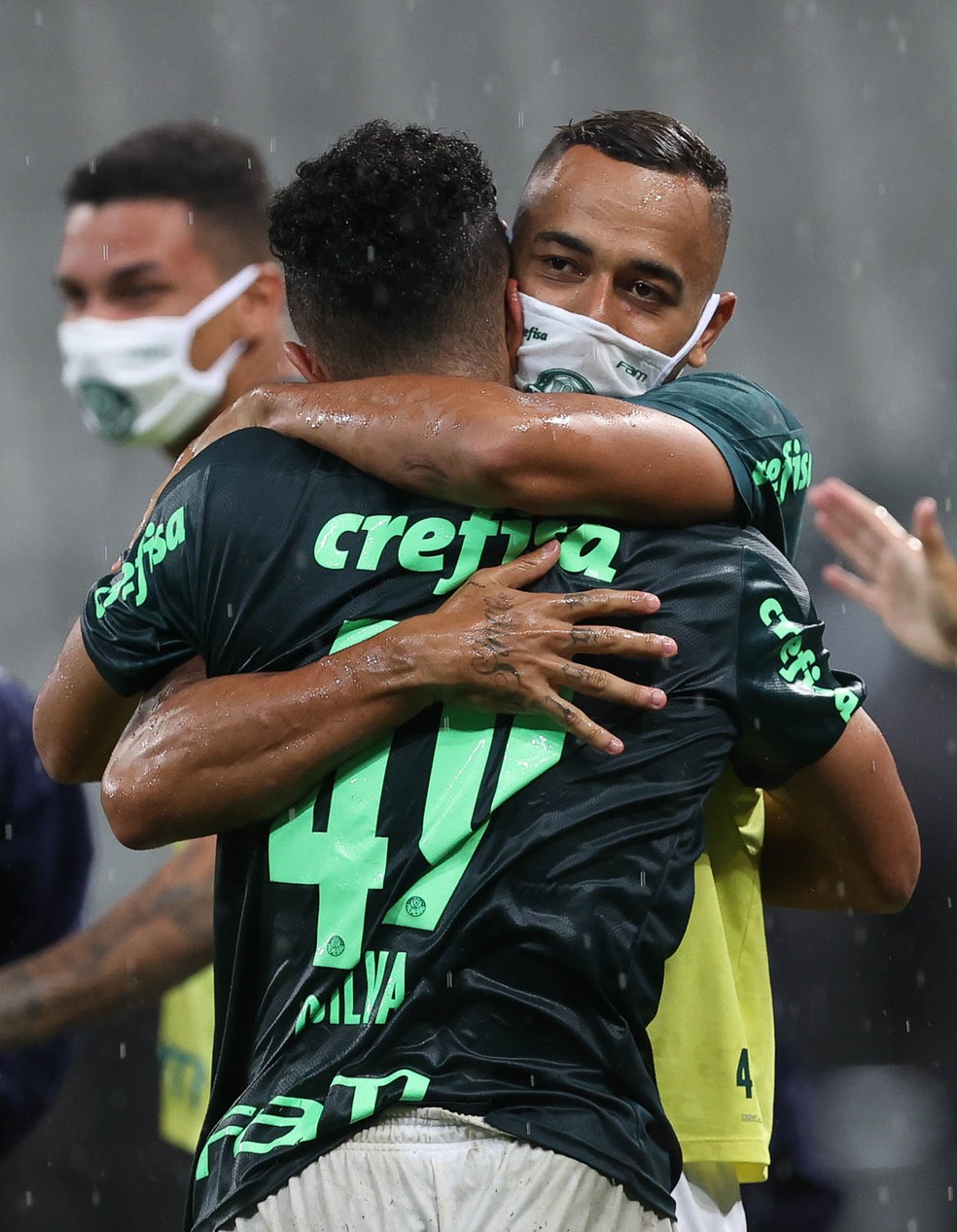 Ex-Papagaio, Rafael Elias volta a jogar depois de suspensão e fala em recomeço no Palmeiras