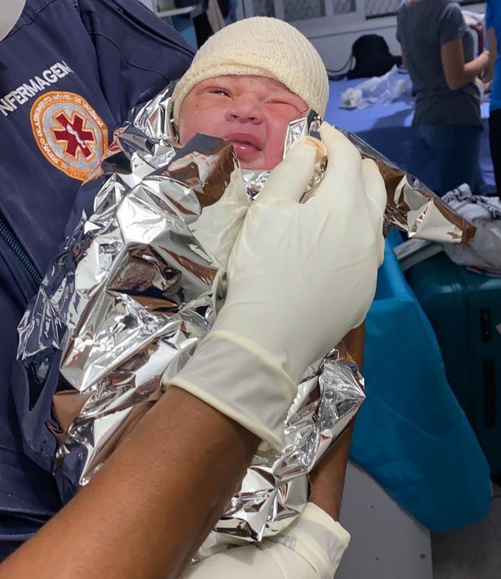 Samu foi acionado após o nascimento do pequeno Théo, e ele e a mãe foram encaminhados à maternidade — Foto: Arquivo Pessoal