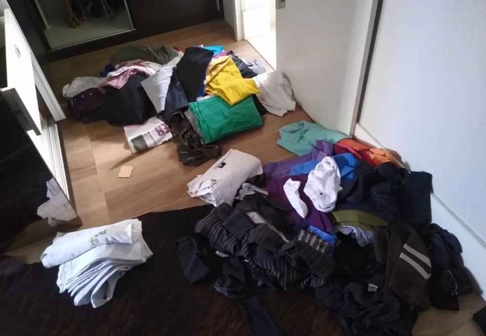 Suspeitos reviraram apartamento em Campinas — Foto: Reprodução/EPTV