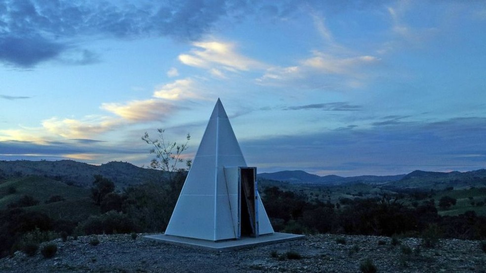 Atlantium tem uma pirâmide de 4 m de altura — Foto: Divulgação/Atlantium/Via BBC