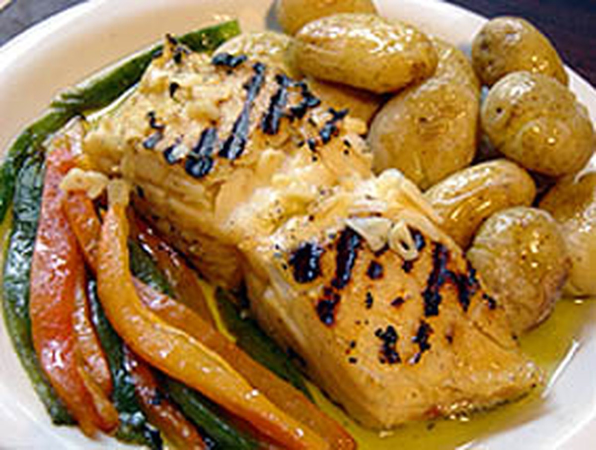 Bacalhau à minhota com batatas ao murro Receitas