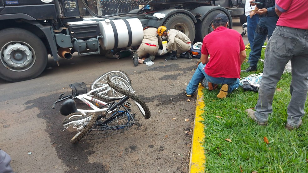 Ciclista morreu a caminho de Campo Grande. — Foto: Norbertino Angeli/Jovem Sul News