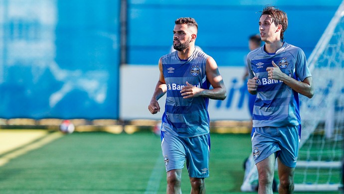 Com volta da base do Penta, Grêmio retoma confiança na hora da verdade