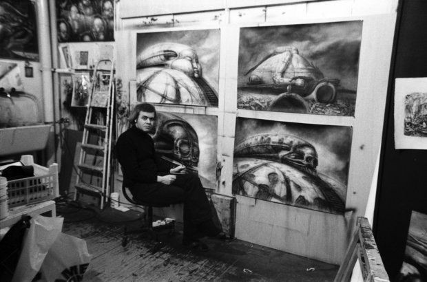 H. R. Giger trabalhando em ideias para o não realizado 'Duna', de Alejandro Jodorowsky' (Foto:  Sony Pictures Classics)