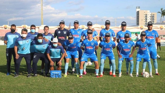 Perilima momentos antes da bola rolar