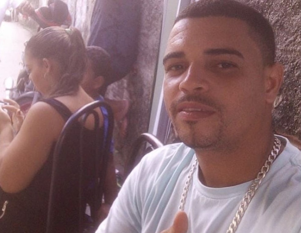 Jefferson Tavares, padrasto de Lorena Letícia, ficou ferido após ser atingido por tiro — Foto: Reprodução/WhatsApp
