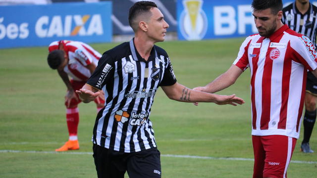 Higor Leite, aniversariante do dia, marca em vitÃ³ria sobre o NÃ¡utico