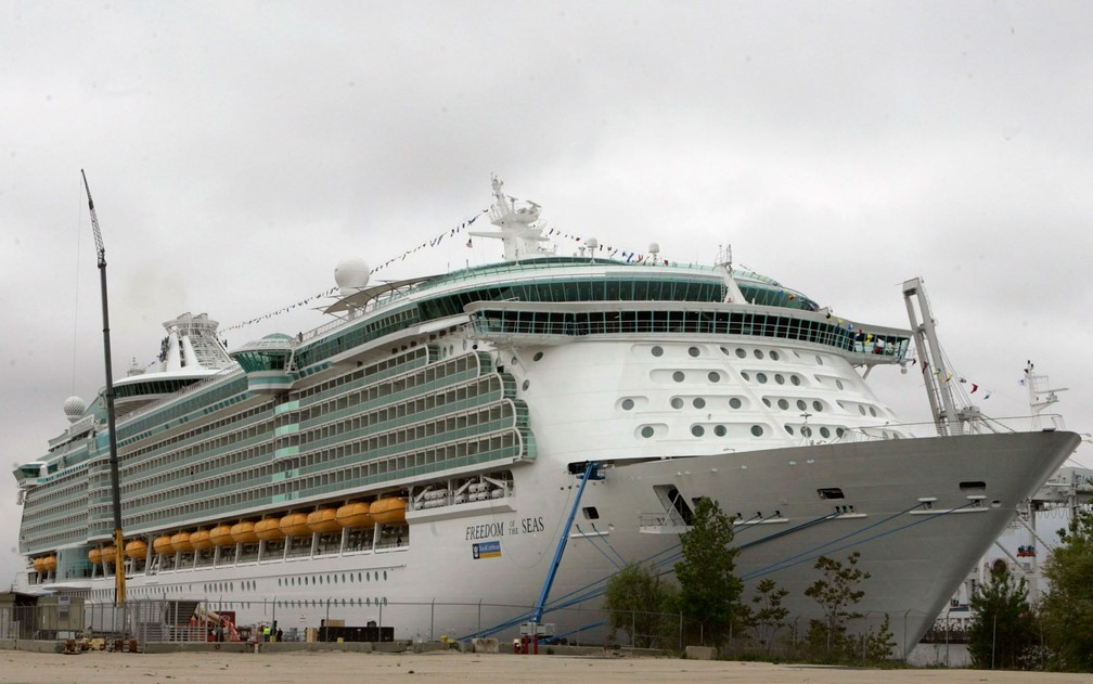 O navio ‘Freedom of Seas’, onde Chloe Wiegand morreu, em foto de 11 de maio de 2006 — Foto: AP Photo/Mike Derer, File