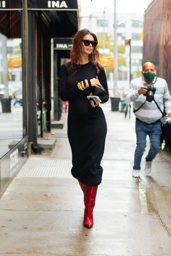 NEW YORK, NEW YORK - OCTOBER 26: Emily Ratajkowski is seen in SoHo on October 26, 2020 in New York City. (Photo by Gotham/GC Images) (Foto: GC Images)