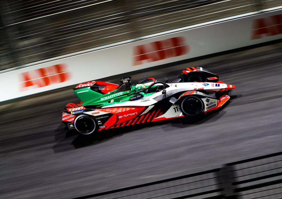 Lucas di Grassi na primeira corrida do fim de semana da Fórmula E, na Arábia Saudita — Foto: Reprodução