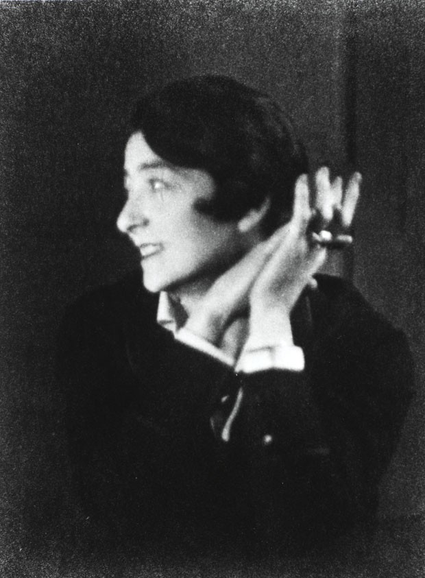 Eileen Gray, Paris, 1926 (Foto: Berenice Abbott / Commerce Graphics)