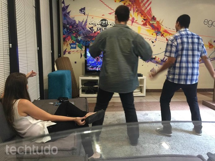 Just Dance 2016: o TechTudo testou o novo jogo de dança da série (Foto: Diego Borges/TechTudo).