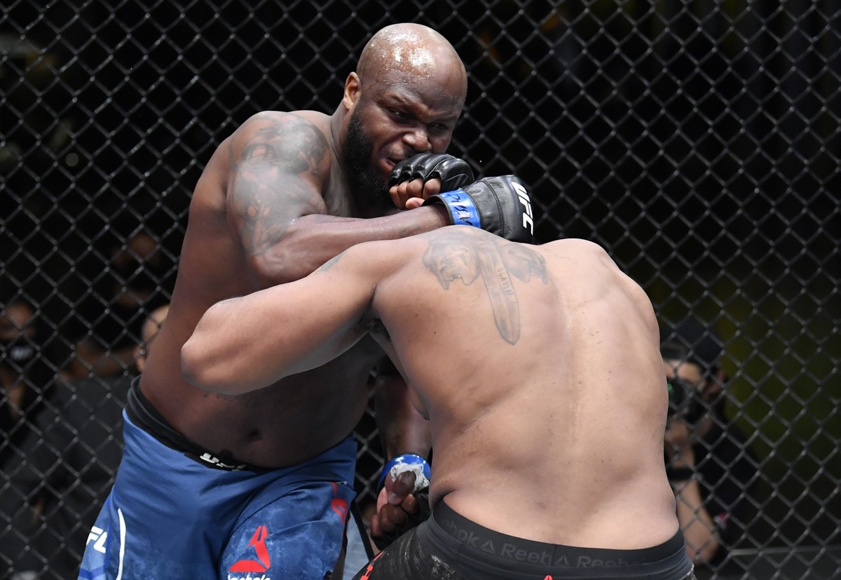 Derrick Lewis explica socos em Curtis Blaydes com rival "apagado" "Foi