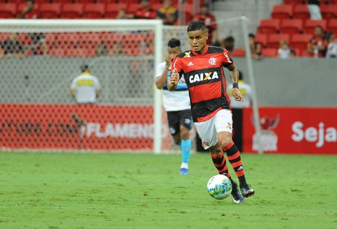 Éverton, Rithely, Allione, Valdeir e Rômulo disputam pintura da rodada