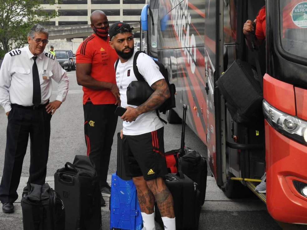 Gabigol volta ao Flamengo após suspensão — Foto: Fred Gomes