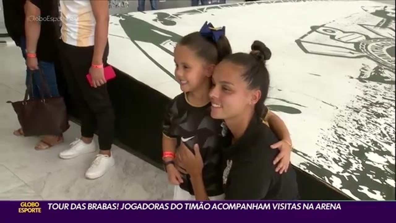 TOUR DAS BRABAS! Jogadoras do Corinthians acompanham visita à Arena