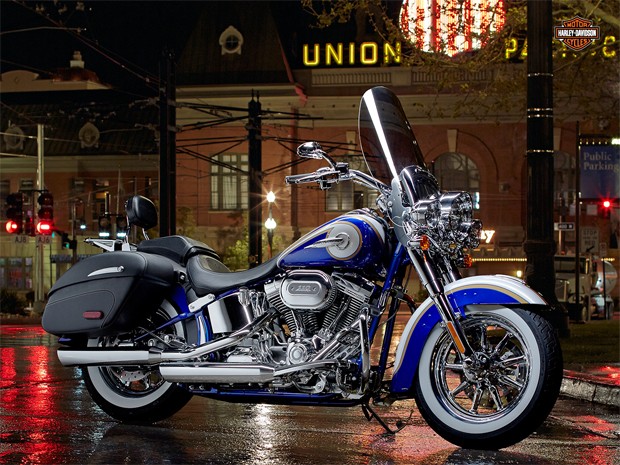 Harley-Davidson CVO Softail Deluxe (Foto: Divulgação)