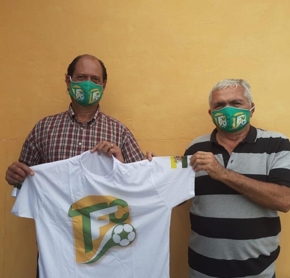 Wilson Souza sendo apresentado no Timbaúba — Foto: Reprodução/ Rede Social