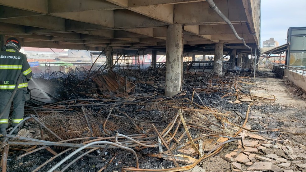 Incêndio de grandes proporções destrói camelódromo em Rio Preto — Foto: Arquivo Pessoal