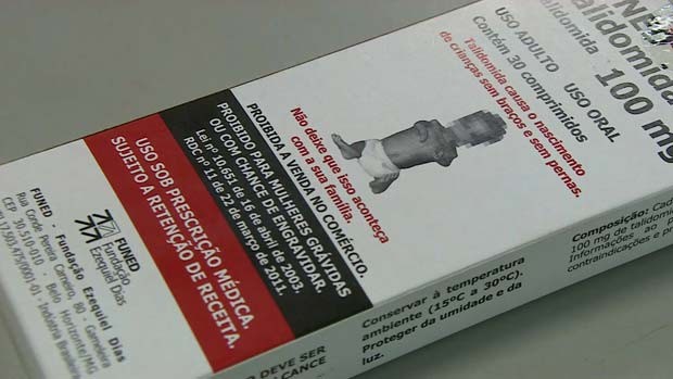 Mulheres que recebem prescrição de talidomida no Brasil são orientadas a utilizar duas formas de contracepção. Elas também passam por testes regulares de gravidez.  (Foto: BBC)