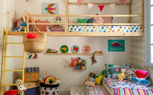 Décor do dia: quarto infantil colorido com mezanino, tricama e tenda ...