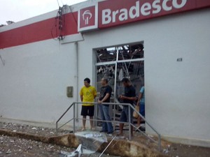 Quadrilha com sete homens atacam cidade de Teolândia, na Bahia (Foto: Site Voz da Bahia/Marcus Augusto)