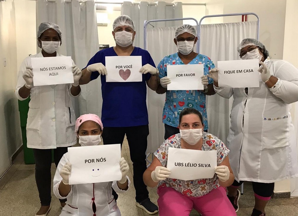 Profissionais da unidade de saúde em mensagem nas redes sociais — Foto: PMM/Divulgação