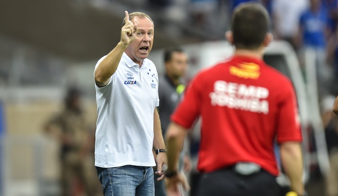 Árbitro de Cruzeiro x Botafogo relata ofensa de Mano: Seu sem vergonha