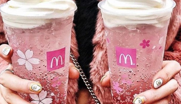 Nova bebida do McDonald's é exclusiva do Japão (Foto: Reprodução/Instagram) Nova bebida do McDonald's é exclusiva do Japão (Foto: Reprodução/Instagram)