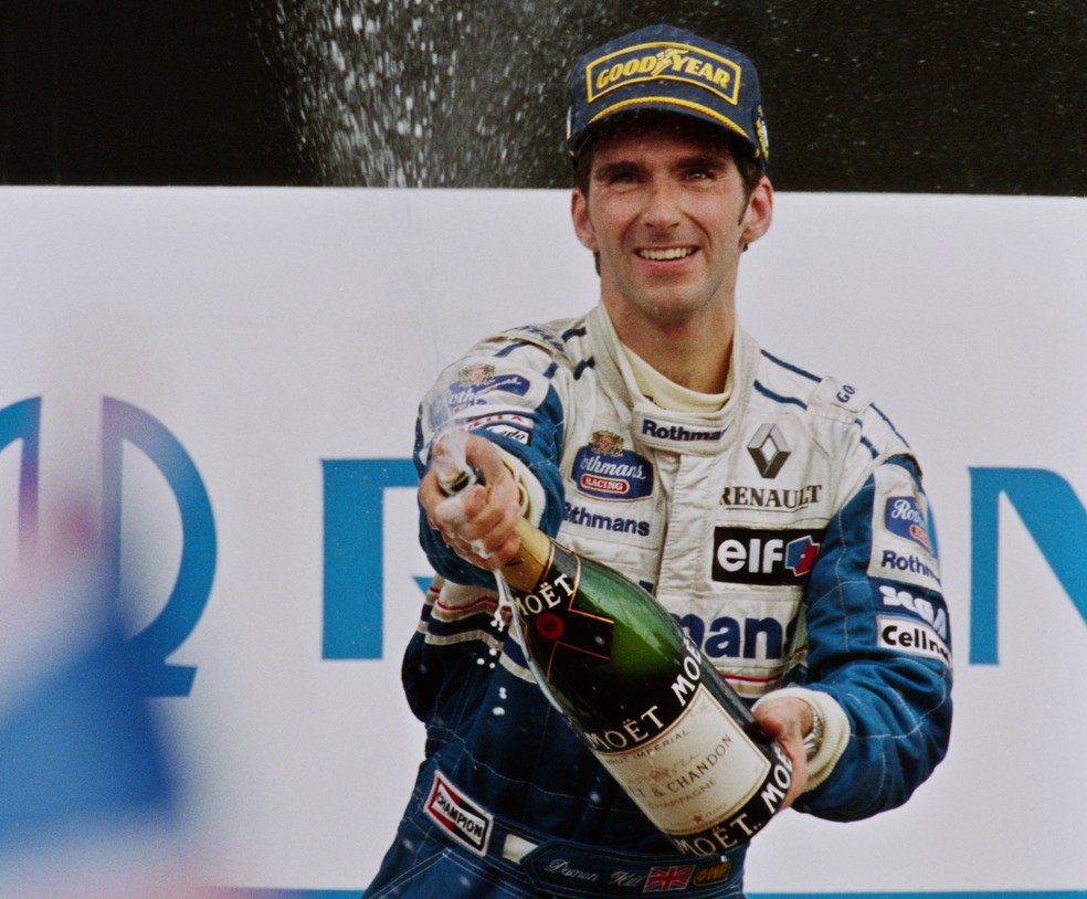 Damon Hill comemora vitória no GP da Itália de 1994 — Foto: Getty Images