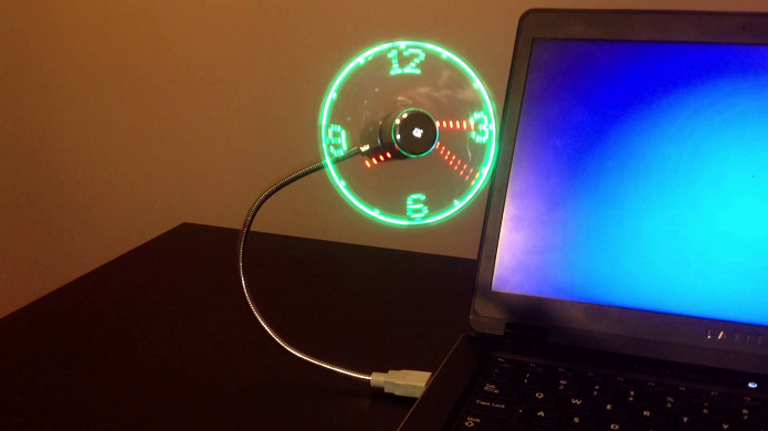 Capaz de refrescar enquanto mostra a hora, O LED Clock Fan é um moderno relógio de luzes de LED (Foto: Divugação)