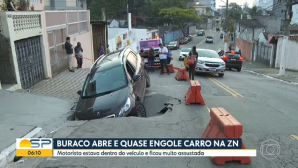 'Senti um tranco no carro; quando fui ver, ele estava afundando', diz ...